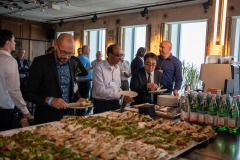 User-Meeting_Final-15-van-109