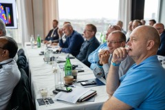 User-Meeting_Final-31-van-109