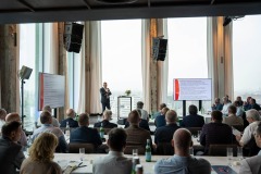 User-Meeting_Final-6-van-109