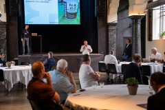User-Meeting_Final-96-van-109